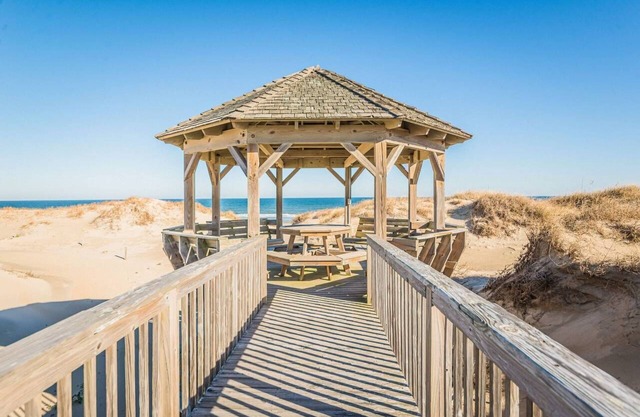 C9039 Bear Inn. Zone 4X4, chevaux sauvages, bord de mer, bain à remous!