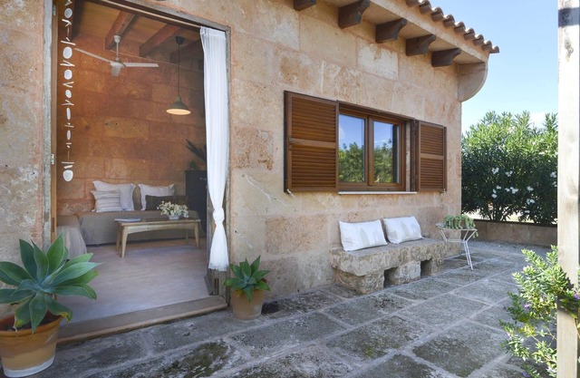 Ca Na MARTIna. Maison de campagne à Llombards,