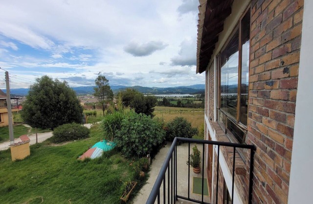 Cabaña con Hermosa Vista al Lago Sochagota