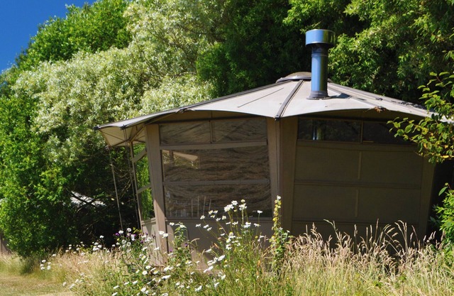 CABAN DYLLAS, romantic, character holiday cottage in Llantwit Major