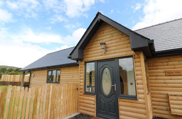 Caban Nant Ddu, RHAYADER