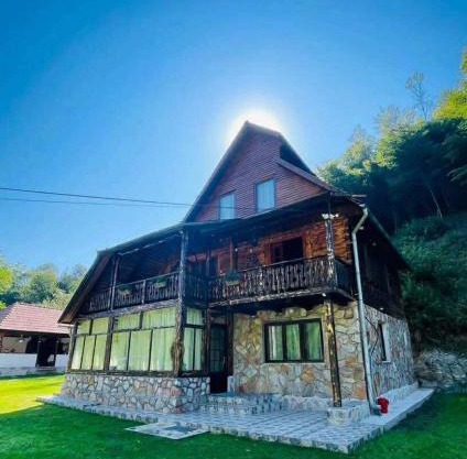 Cabana Monte Crai