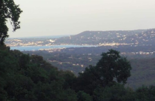 cabanon en pleine nature massif des maures golfe de Saint Tropez