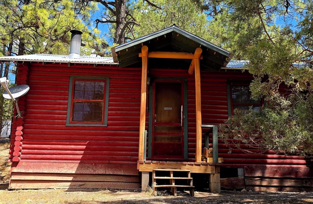 Imagine the joy of sharing unforgettable moments in one of our log cabins.