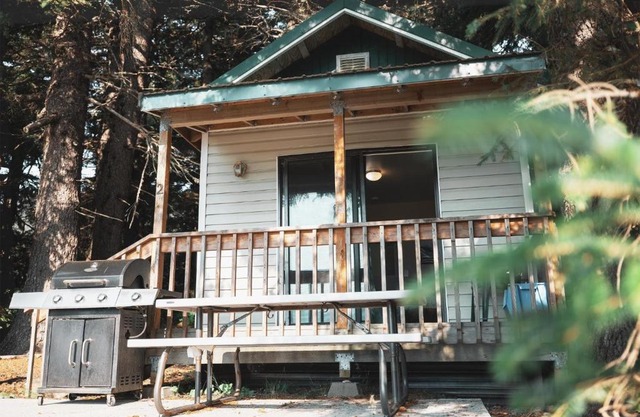 Cabin 1 Lynn View Lodge