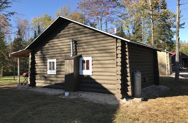 Chalet au bord du lac Brevort, n ° 1