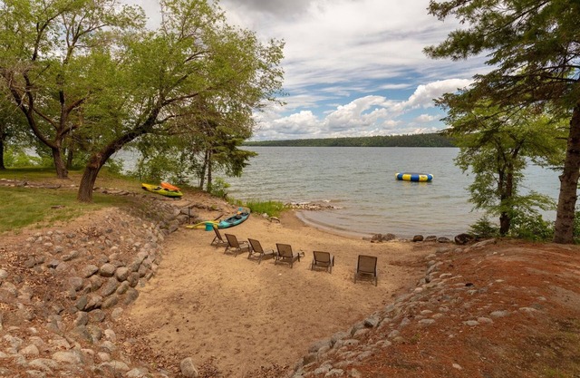 Cabin 108 - Pet Friendly/ Closed Loft/ Modern, Clean, Comfortable