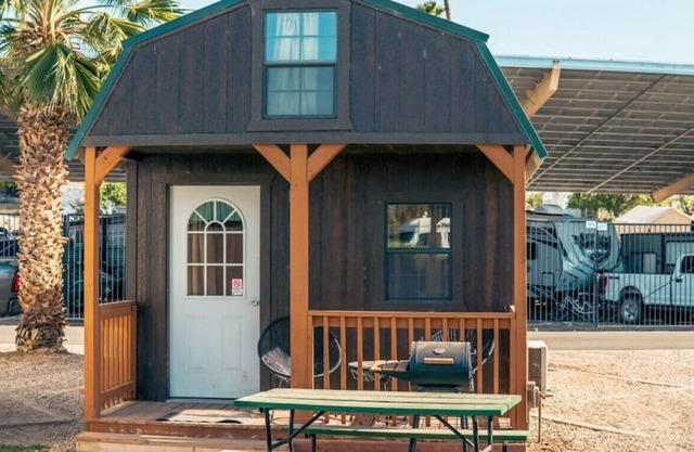 Cabin 15 · Deluxe Family Cabin