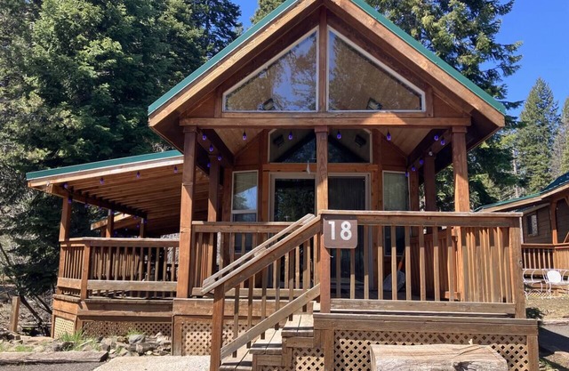 Cabin #18 at Hyatt Lake Resort