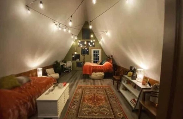 Cabin #2 Amalia - Custom Built A-Frame Artists Retreat - Pet and Kid Friendly