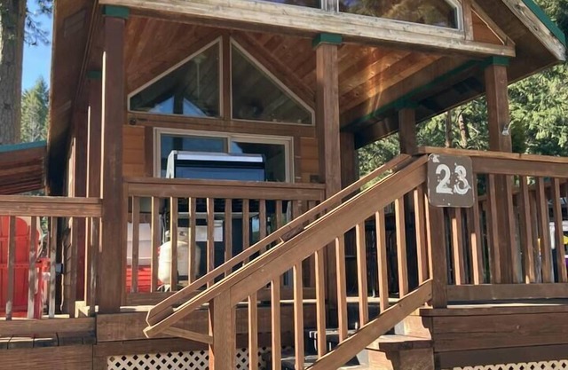 Cabin #23 at Hyatt Lake Resort