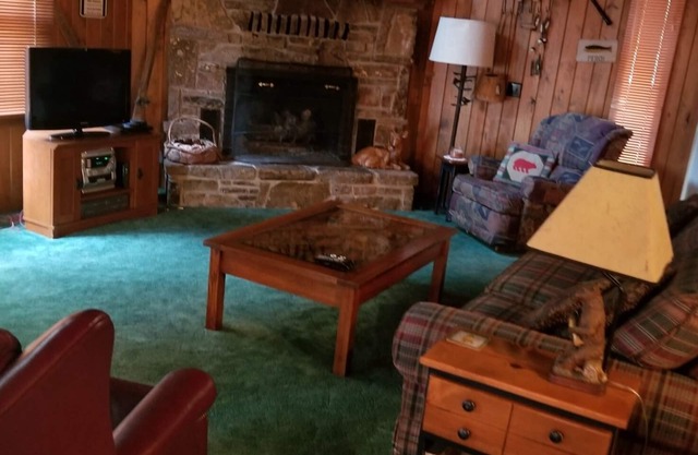 Belle, privé, cabine silencieuse à Eureka Springs - 8 personnes