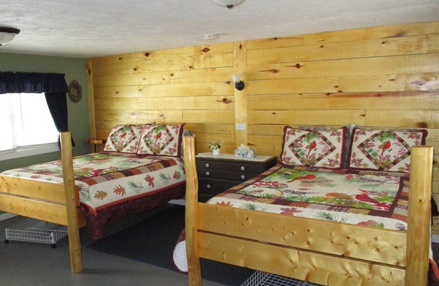 Finley's Riverside Cabins | Cabine F