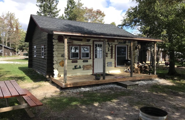 Chalet sur le lac Brevort, # 5