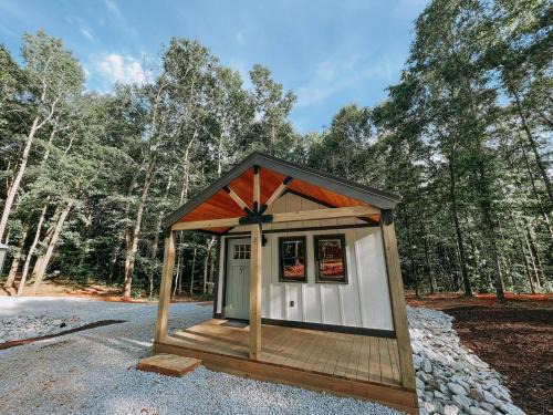 Cabin #9 One Bedroom With Kitchenette