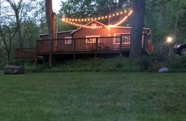 Cabine à la rivière des petits hiboux !! Chalet 2 chambres directement sur la rivière.