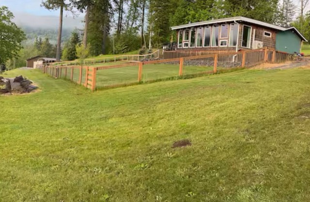Cabin has 2 king beds but room for 6 to 8 with your cots or air mattresses.