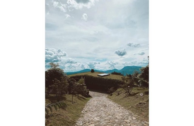 Cabin in Santa Elena, VIEW!