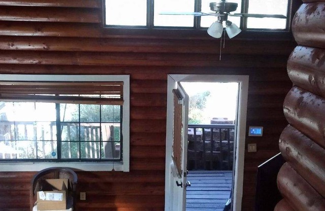 CABIN IN THE MOUNTAINS