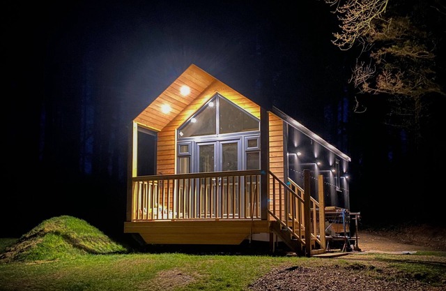 Cabin In The Woods - 1 Bed - Kilgetty