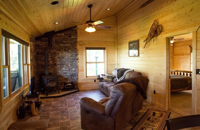 Cabane dans les bois pour une escapade d'un week-end