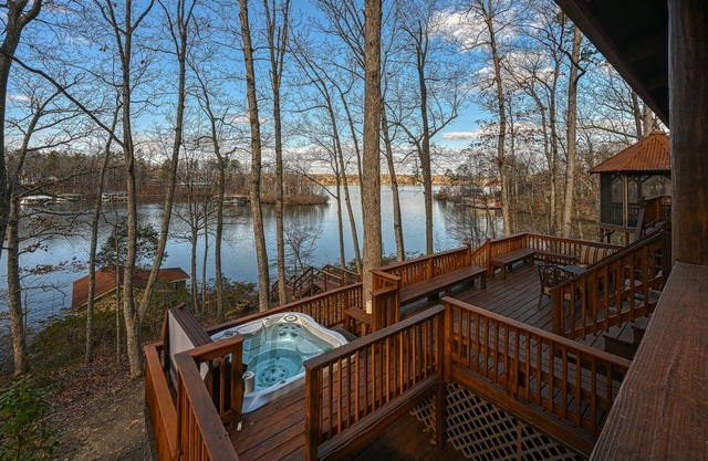 Cabin on the Cove perfect family getaway with a year around hot tub!