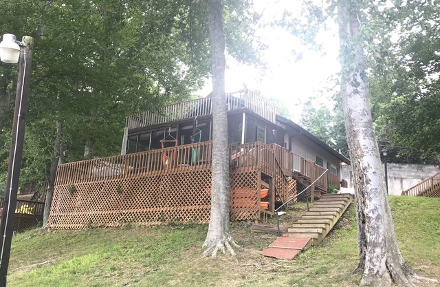 Chalet sur l'eau du lac Malone
