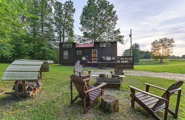 Highland Haven: Cabin on Working Cattle Farm!