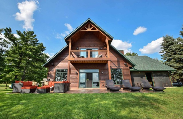 Cabin w/ Gradual Slope to Sandy Bottom Swimming!