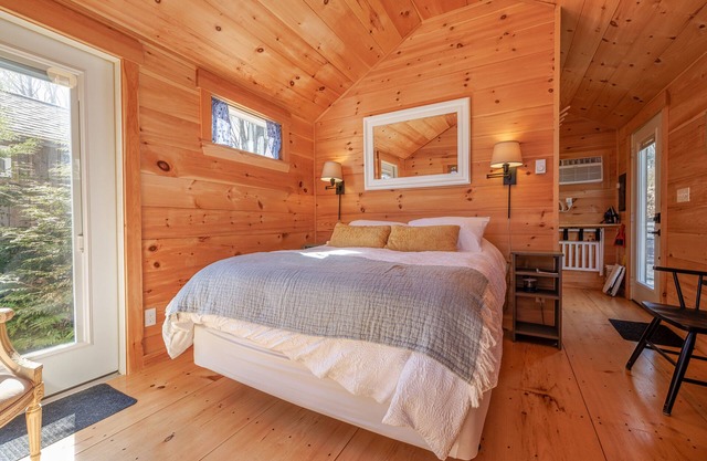 Cabin w/ Sauna in Mid-Coast Maine! Hour to Bar Harbor and Acadia- Cabin #6 Birch