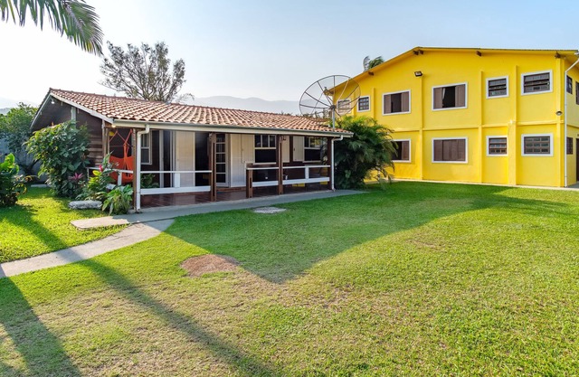 Cabines avec air conditionné à 100 mètres de la plage Maranduba, Ubatuba