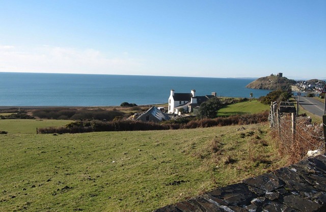 Cae'r Dyni, CRICCIETH