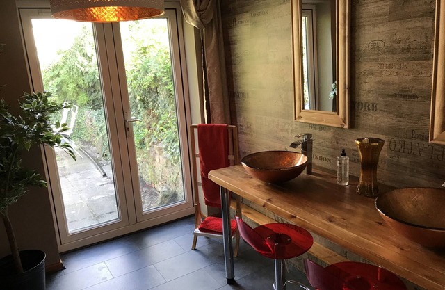 Famille-Suite-Douche-Caernarfon Suite