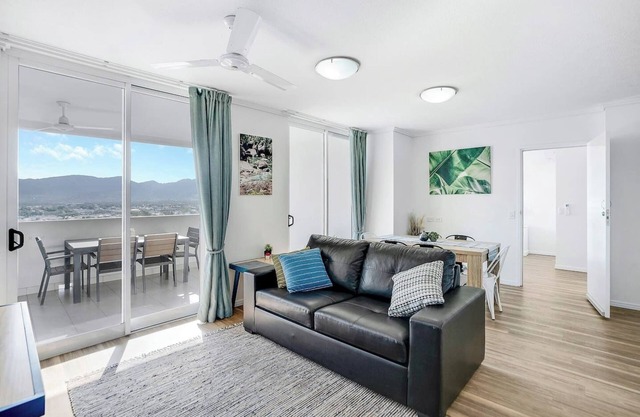 Cairns City Escape Elevated Modern Haven with Pool