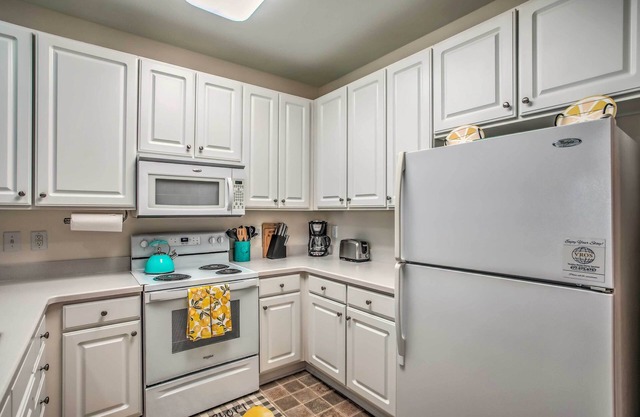 NEW! Calabash Condo on Golf Course w/ Pool & Gym!