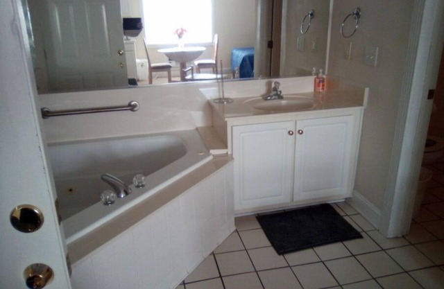 Calabash, NC - 1BD/1BA Condo 1st Floor Unit - Near NC/SC Beaches & Golf Courses