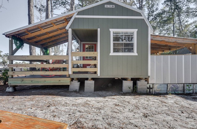 Calabash Studio Cabin, 4 Mi to Sunset Beach!