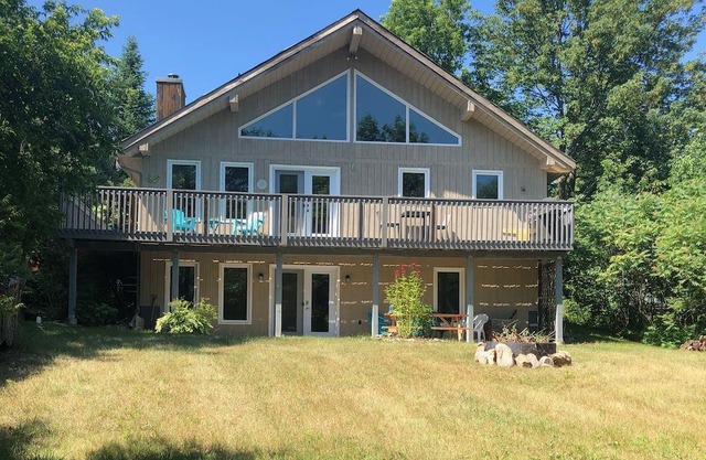 CALAVIEW CHALET for work or play, your 4-season retreat to nature