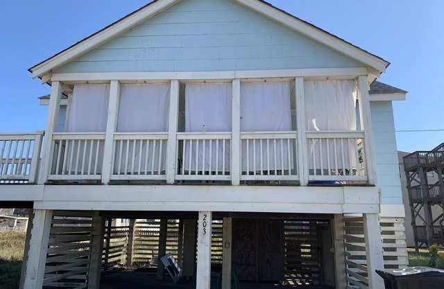 Calico Jack's Galley (2-Bedroom Cottage) - Pets Allowed by RedAwning