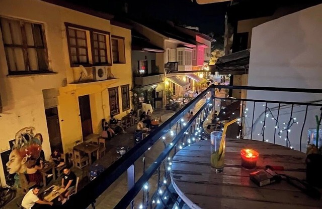 Callisto Pub & Kitchen & Hotel