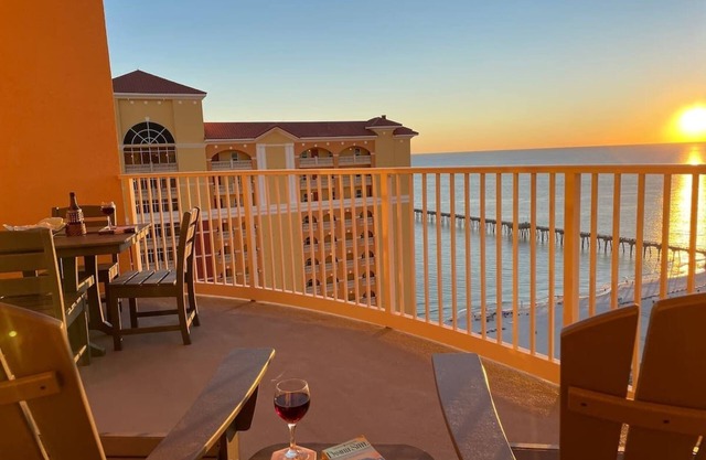 Calypso 3-2303 Penthouse Level w/ Incredible View!