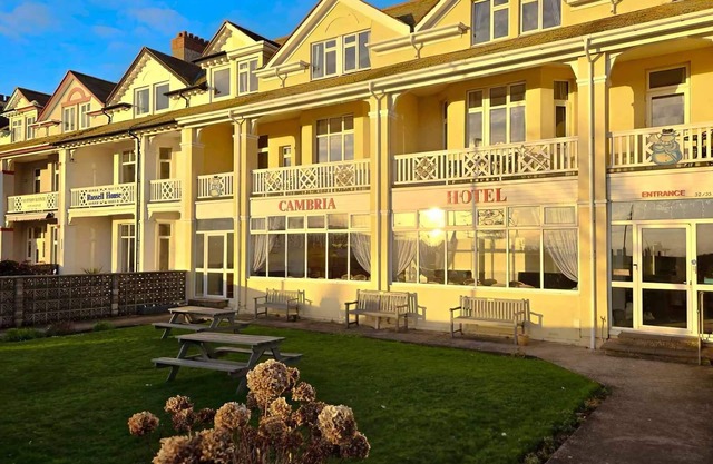 Cambria Hotel