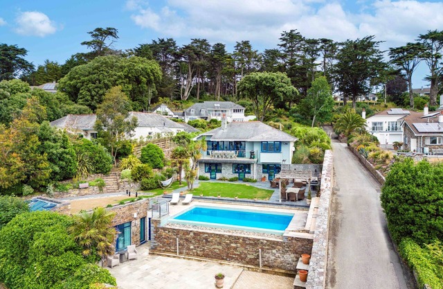 CAMEL POINT, family friendly, with pool in Rock