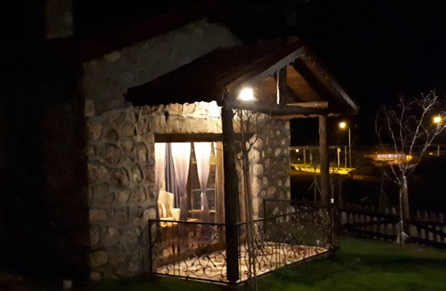 CAMELİ TAS KONAKLAR - MAISONS EN PIERRES
