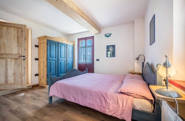 Chambre 'Camera Tripla' avec vue sur montagne, jardin partagé et balcon