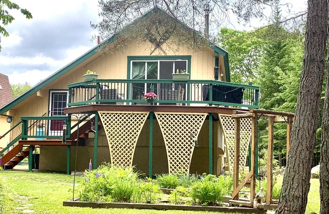 CAMP COVESIDE: Great for Fall Foliage and Snowmobilers! Not just summer fun.