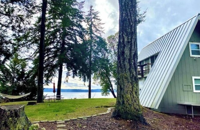 Camp Duckabush: Scenic Hood Canal A-Frame, inc: private yard & WIFI