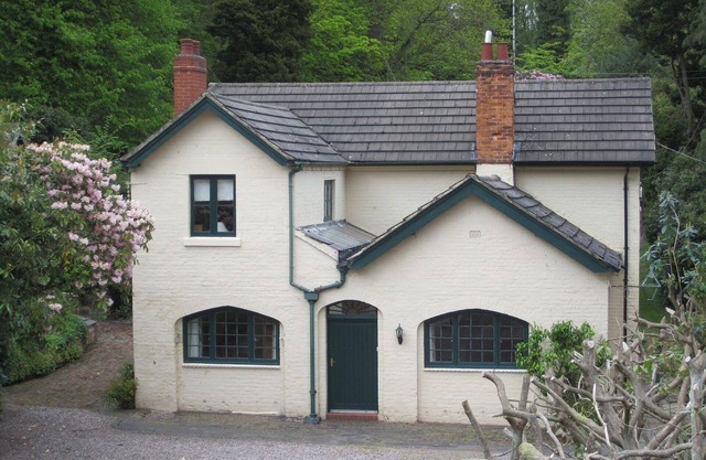 Camp Hill. Cottages de charme dans des jardins isolés de domaine privé historique