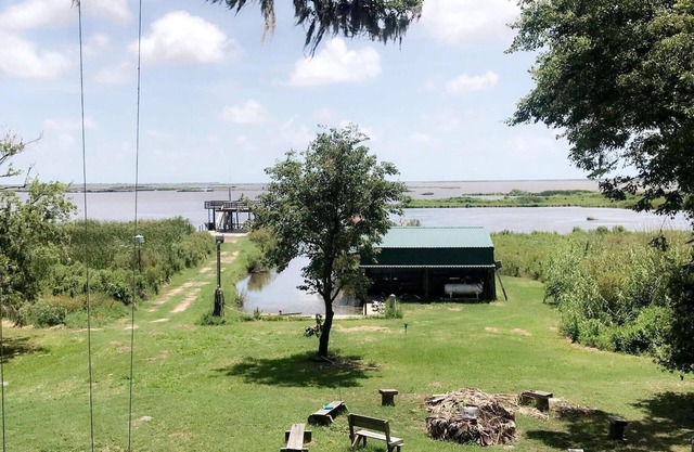 Camp Paradise situé sur le marais de Pecan Island