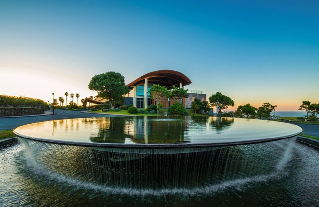 Camphortree Hotel & Resort
